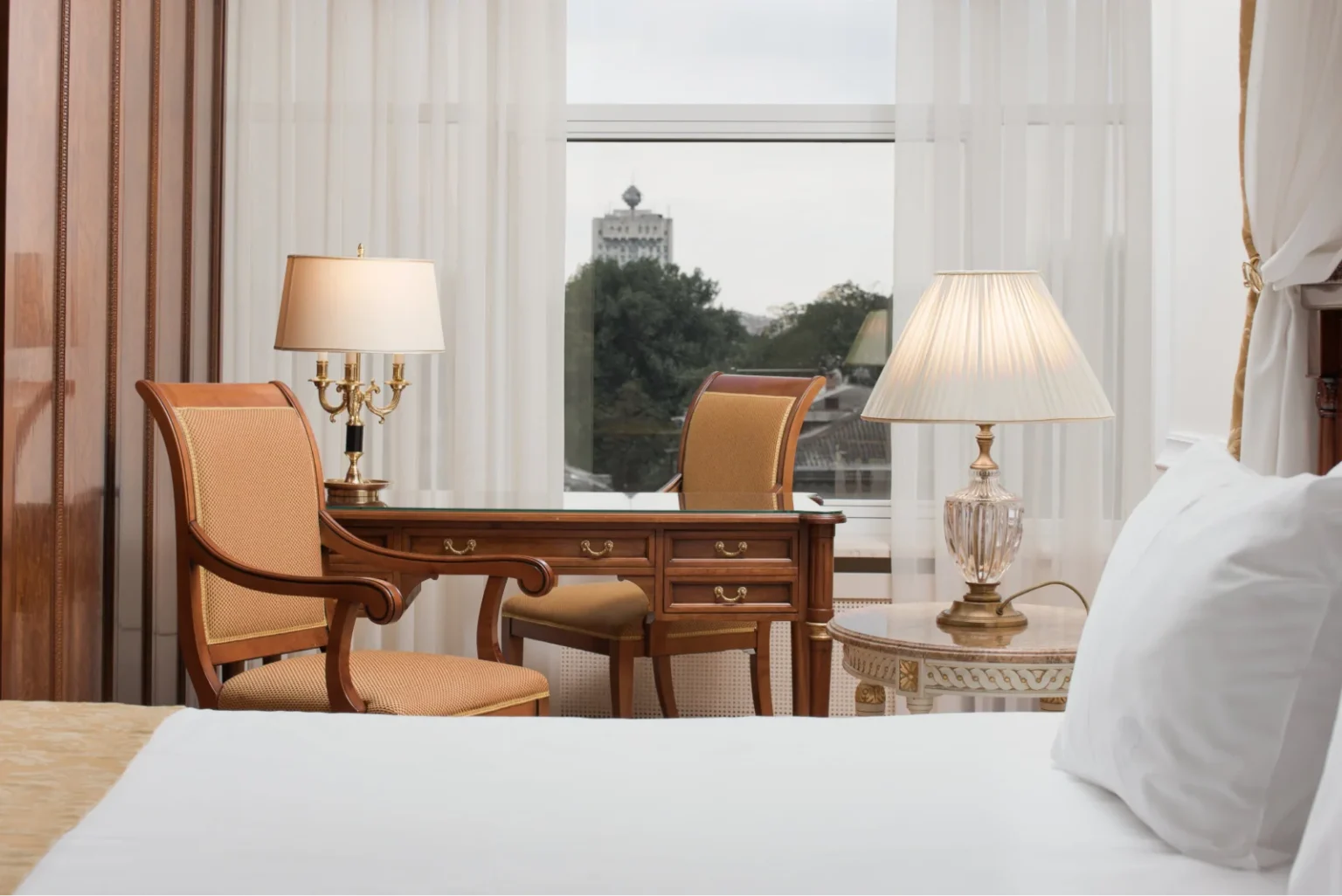Фото 2 номера Ambassador Suite