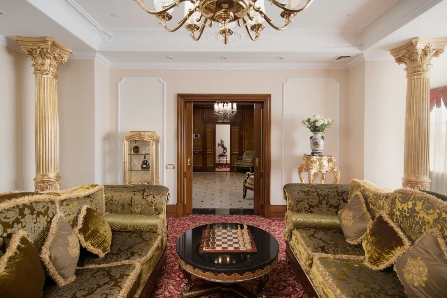 Фото 4 номера Presidential Suite